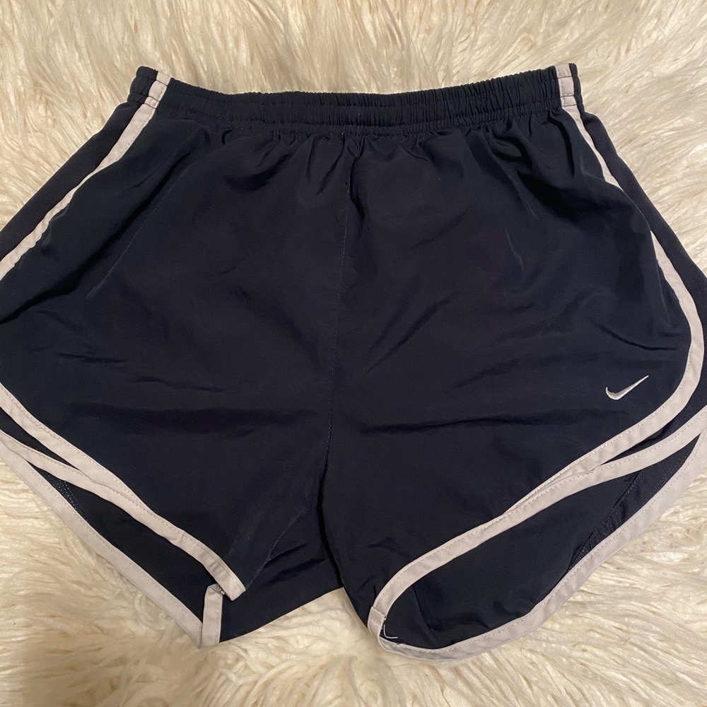 Nike dri fit women’s medium shorts